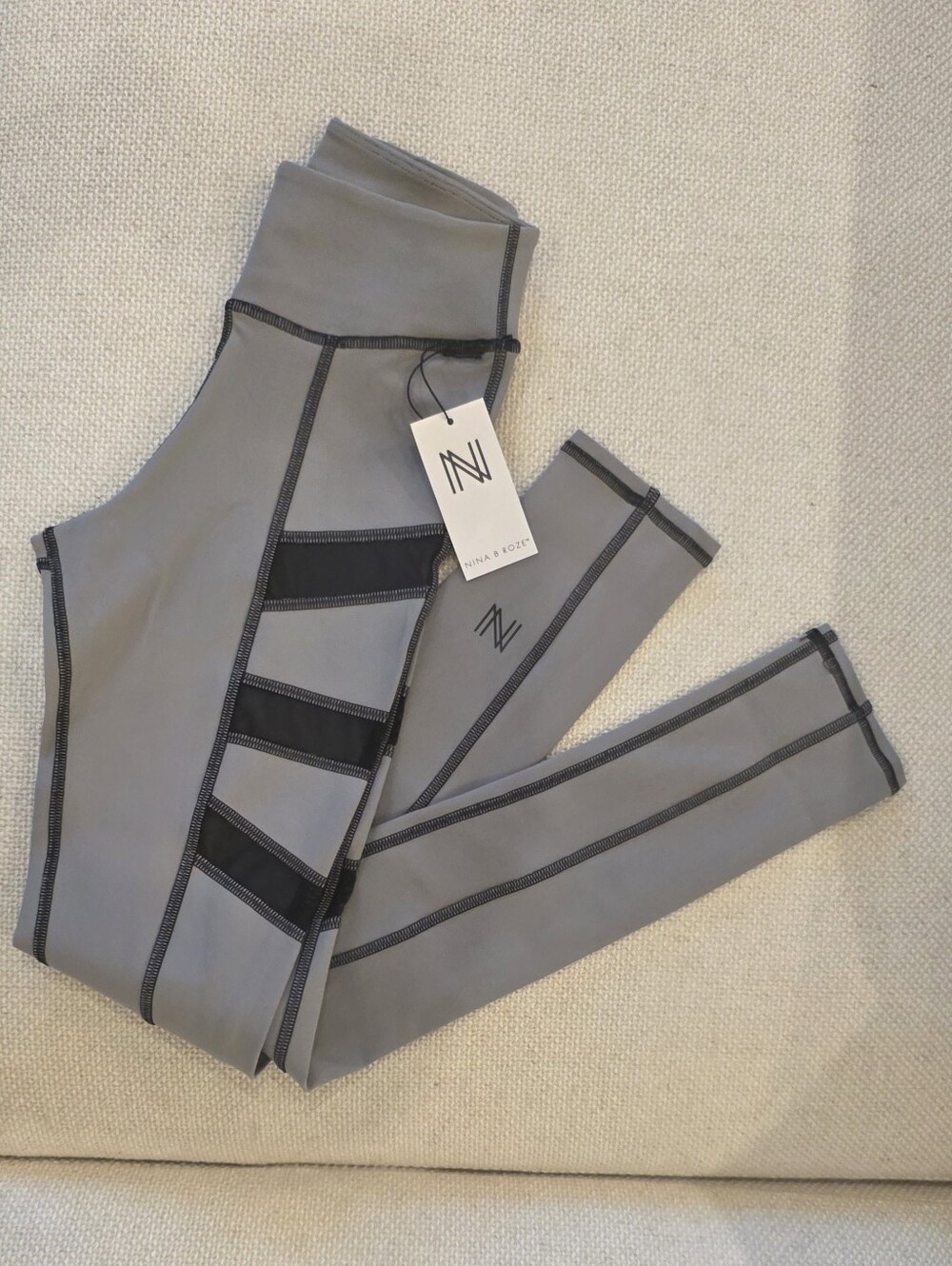 Nina B. Roze Gray Mesh Panel Leggings – New With Tags
